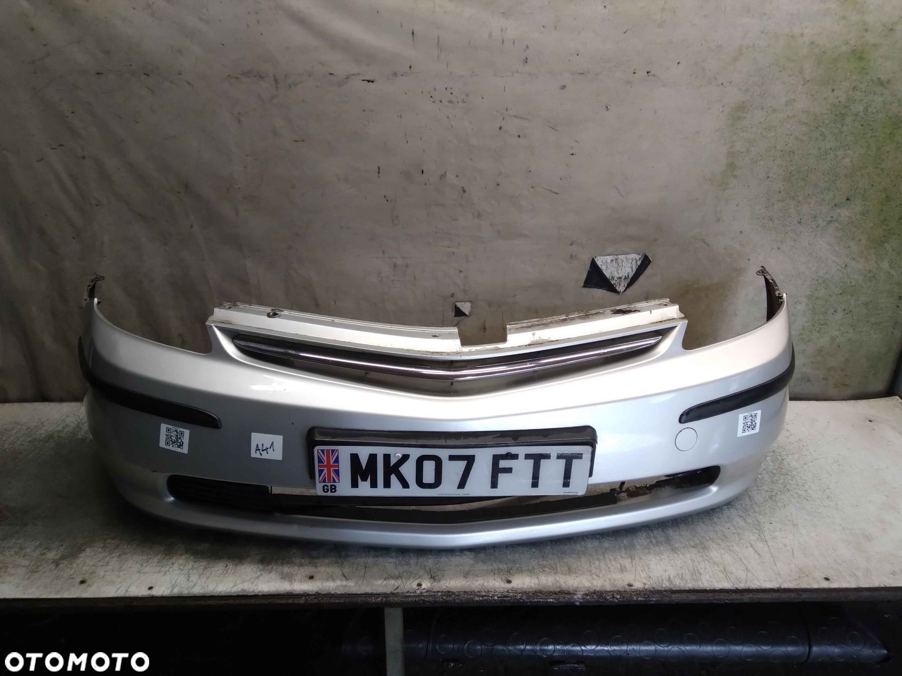 / ZDERZAK PRZÓD PRZEDNI TOYOTA PRIUS 2 II 199 SREBRNY - 1