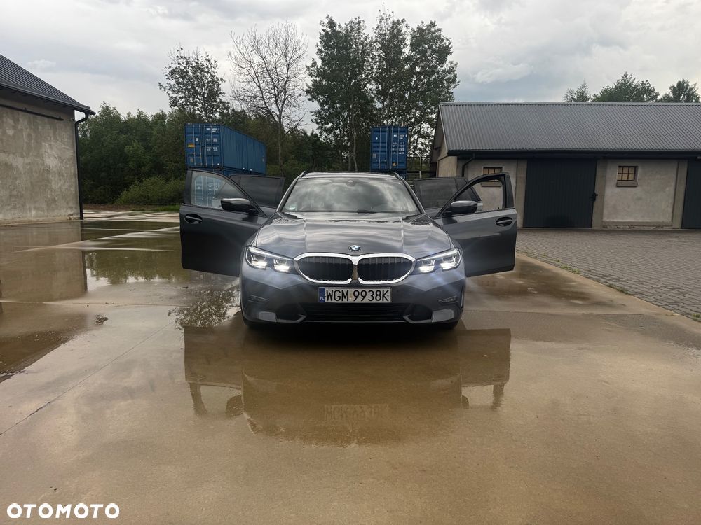 BMW Seria 3 320d xDrive - 2