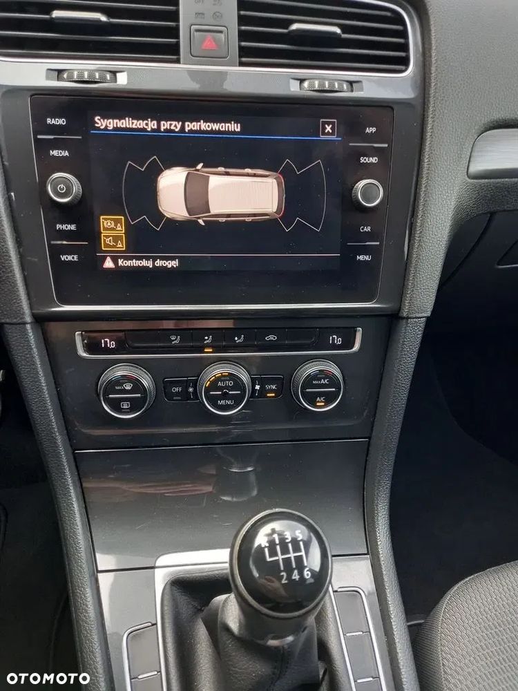 Volkswagen Golf 1.5 TSI BMT Comfortline - 13