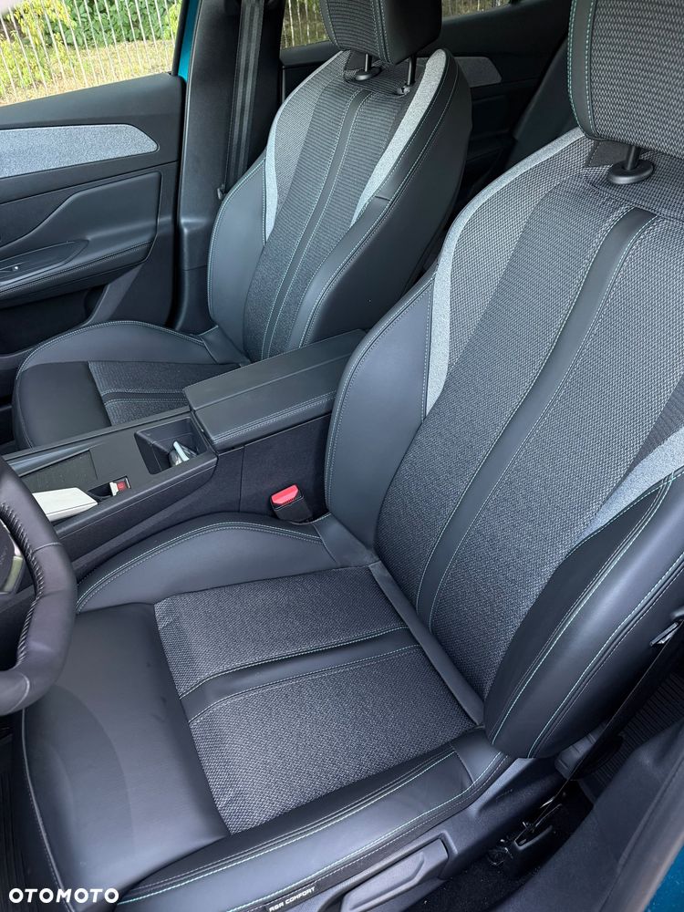 Peugeot 408 - 23