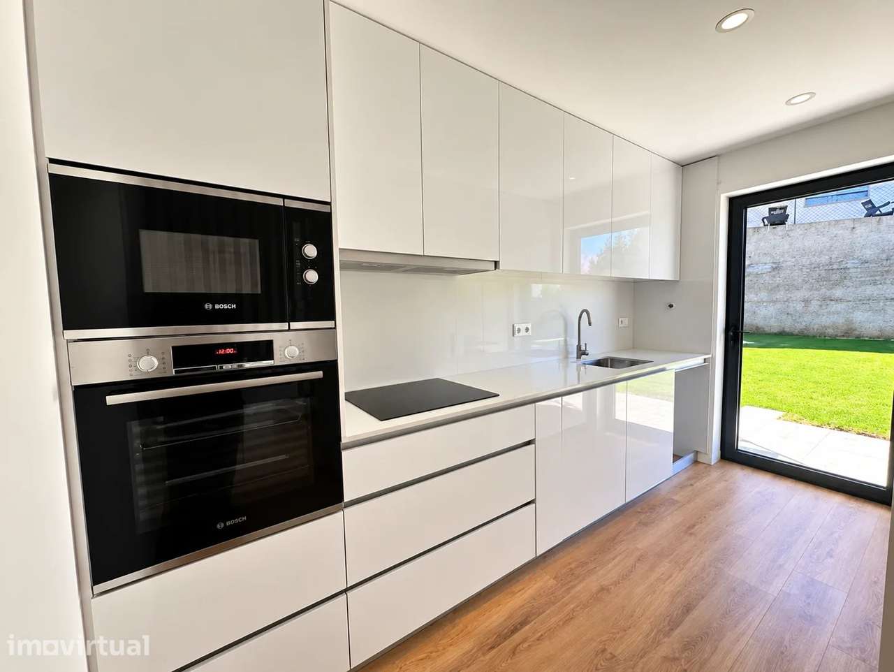 Apartamento T2 Duplex para Arrendamento no Centro Histórico de Ponte d - Grande imagem: 2/17