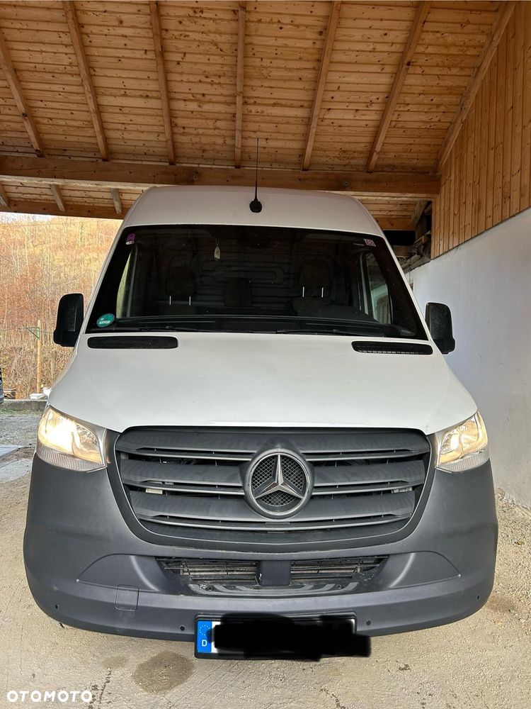 Mercedes-Benz Sprinter - 4