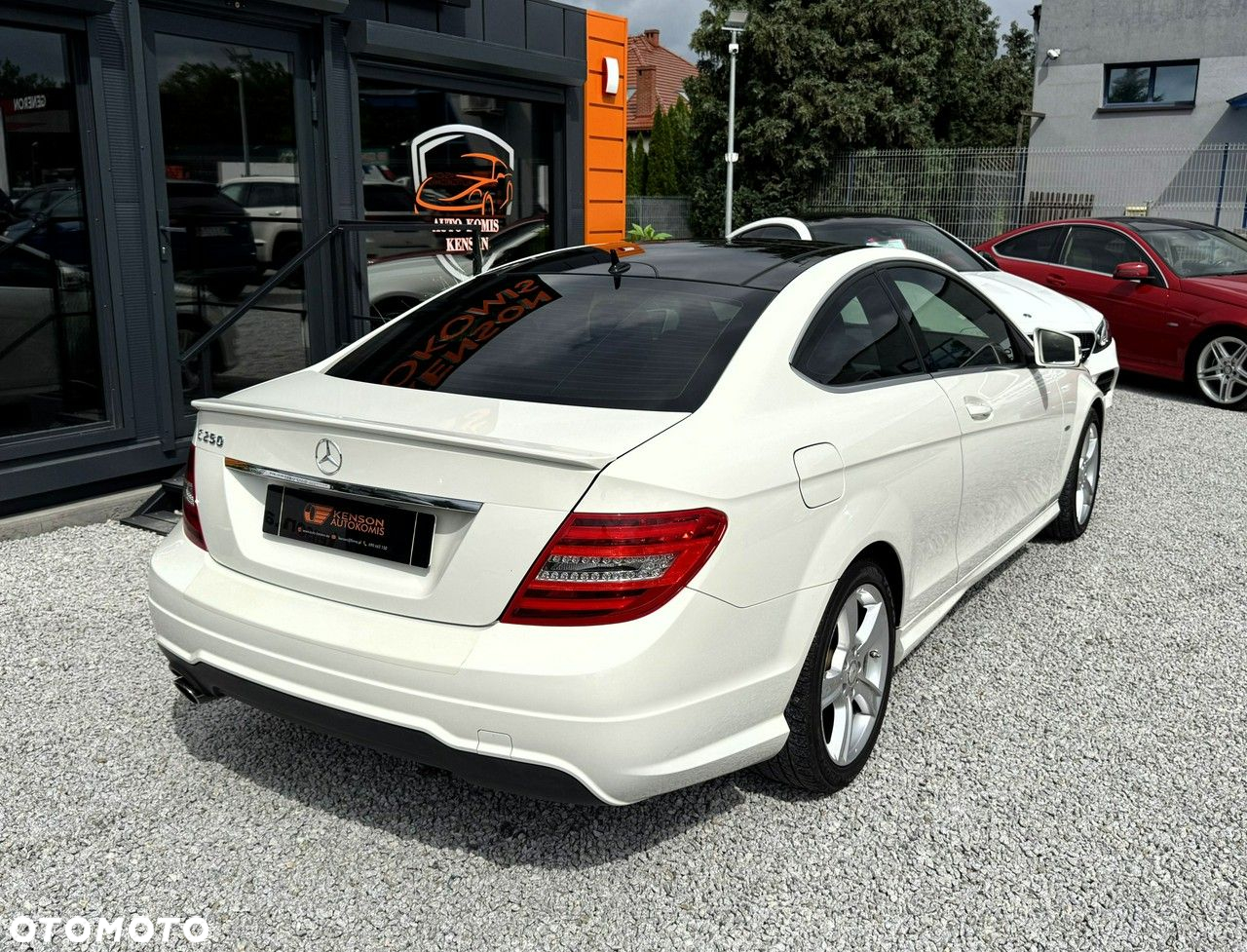 Mercedes-Benz Klasa C 250 Coupe (BlueEFFICIENCY) 7G-TRONIC - 3