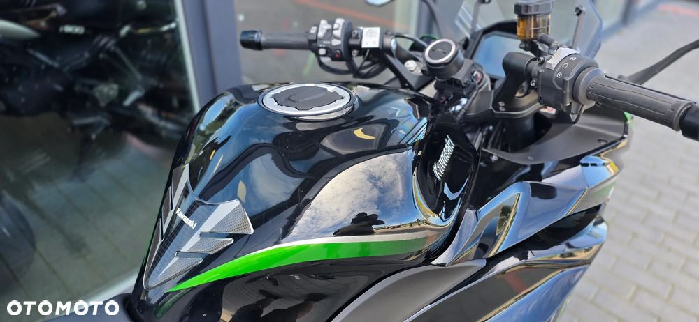 Kawasaki Ninja 1000 SX - 12