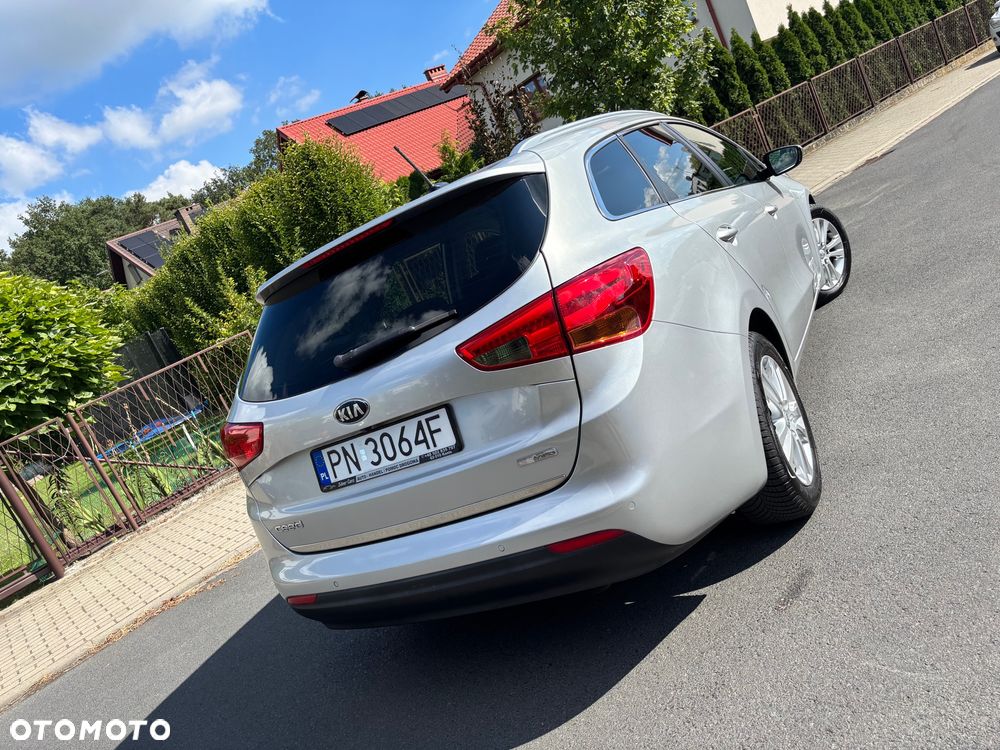 Kia Ceed 1.6 CRDi 128 ISG SW Spirit - 7