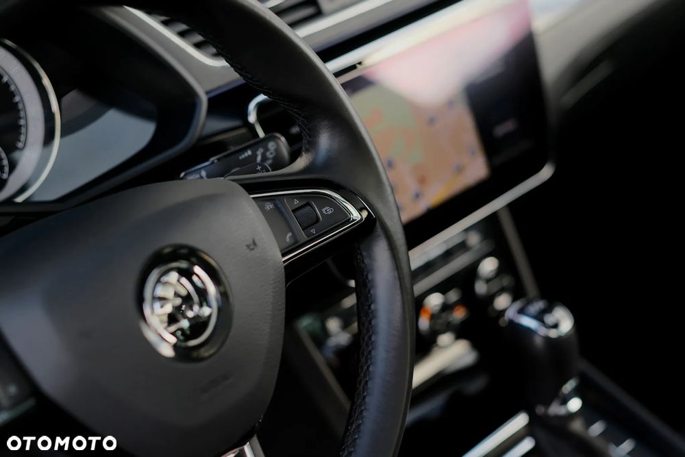 Skoda Superb 2.0 TSI 4x4 L&K DSG - 10