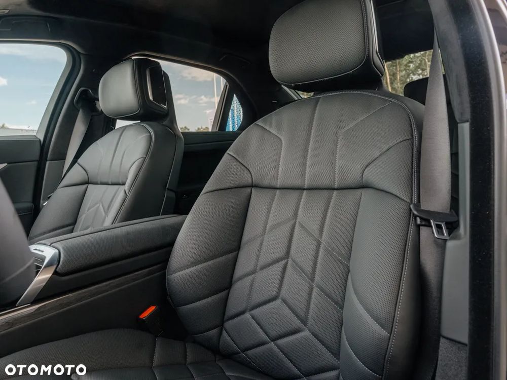 BMW Seria 7 740d xDrive - 14