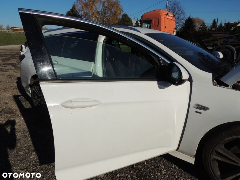 Drzwi prawy przód Opel INSIGNIA B '18 kombi