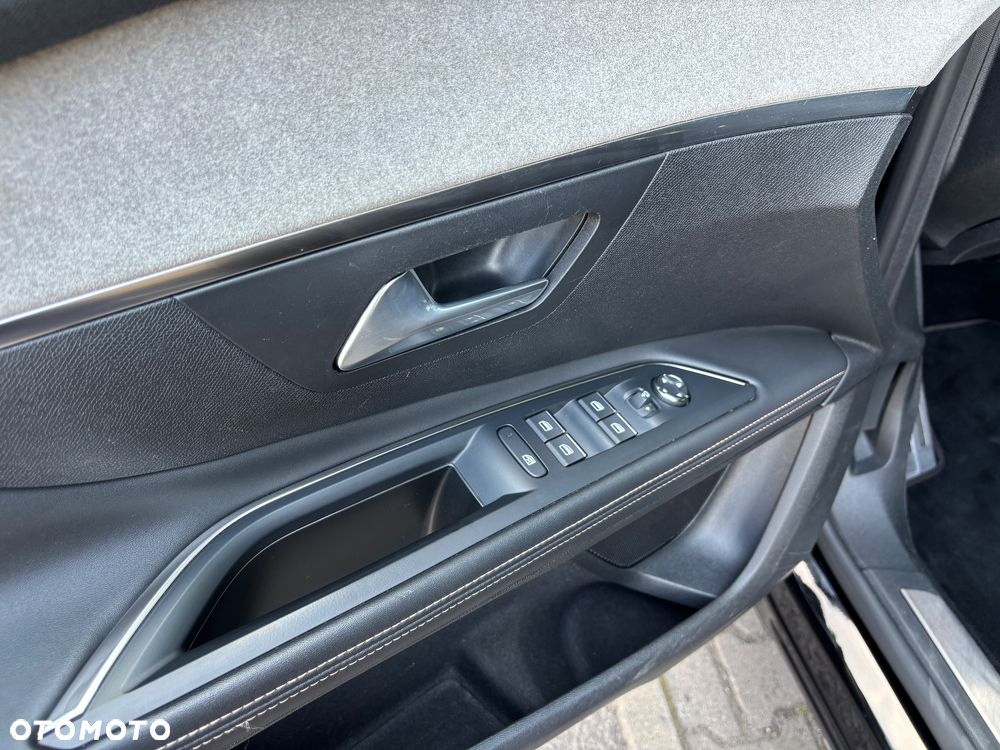 Peugeot 5008 1.6 PureTech GT Pack S&S EAT8 - 27
