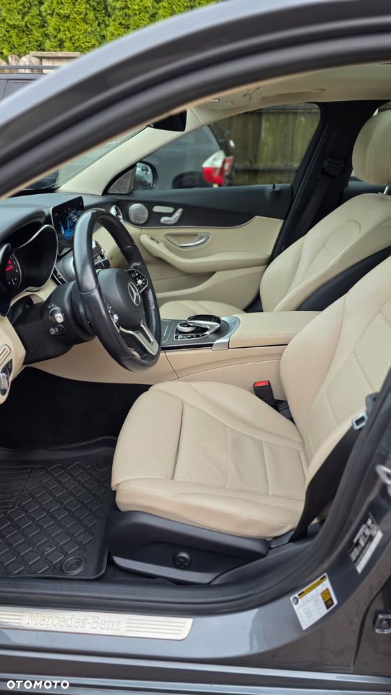 Mercedes-Benz Klasa C 300 4Matic 9G-TRONIC AMG Line - 5