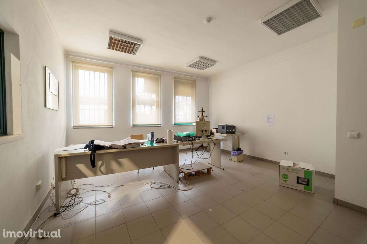 Armazém  Venda em Almeirim,Almeirim - Grande imagem: 4/36