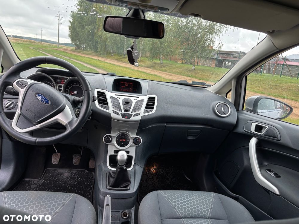 Ford Fiesta - 7