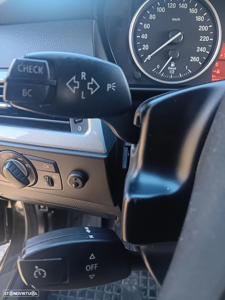 BMW 520 d Touring Executive - 24