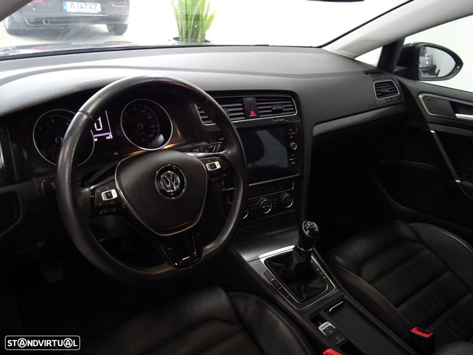 VW Golf Variant 1.6 TDI Confortline - 12