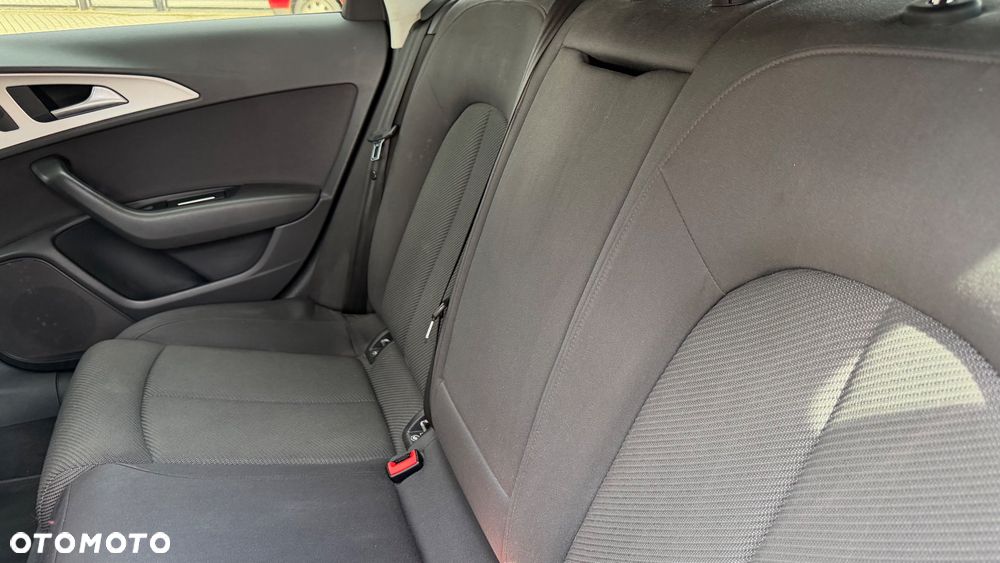 Audi A6 Avant 2.0 TDI Ultra S tronic - 16