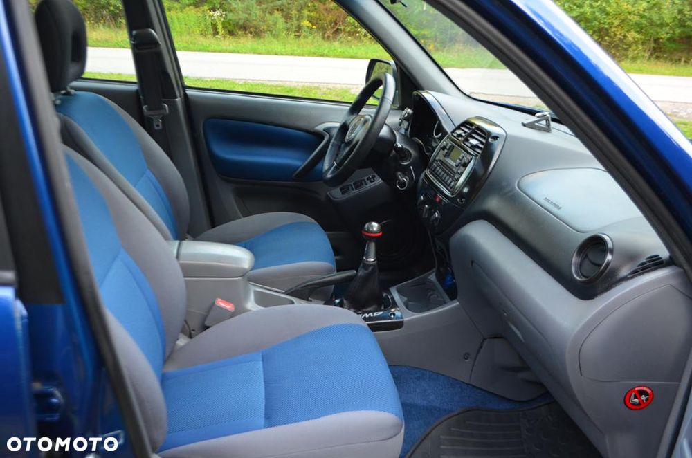 Toyota RAV4 2.0 D-4D 4x4 - 36