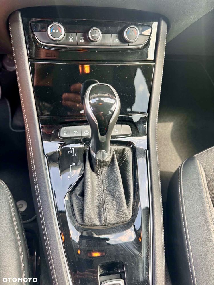 Opel Grandland X - 10