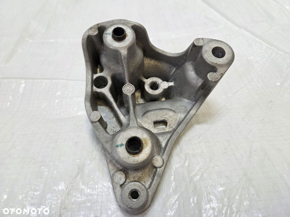 ŁAPA SKRZYNI OPEL CORSA F 1.2 VTI 9824322080 - 2