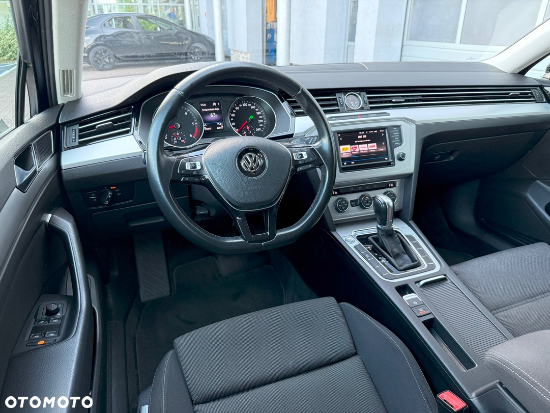 Volkswagen Passat 2.0 TDI BMT Comfortline DSG - 9