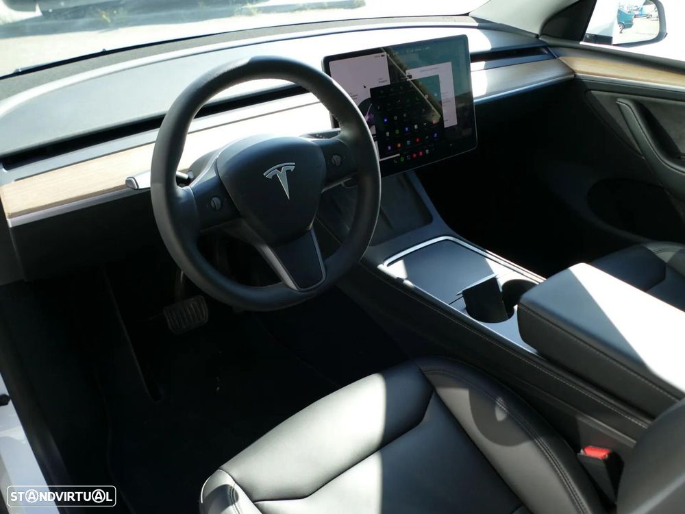 Tesla Model Y Standard - 23