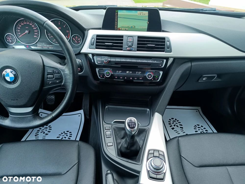 BMW Seria 3 318d DPF Edition Lifestyle - 31