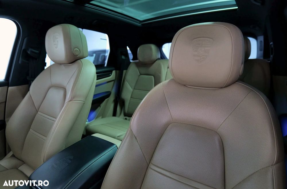 Porsche Cayenne S - 6