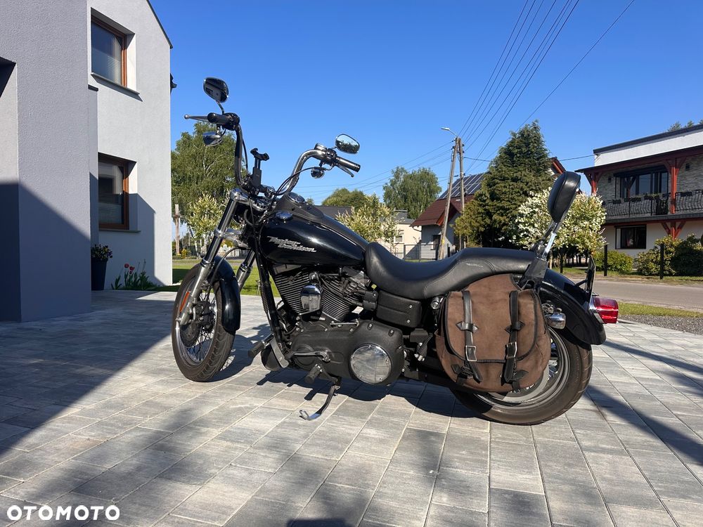 Harley-Davidson Dyna Street Bob - 1