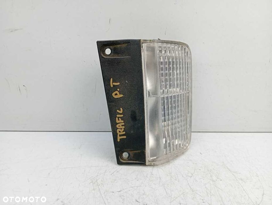 lampa tylna prawa tył cofania lampka vivaro trafic primastar 2009r - 1