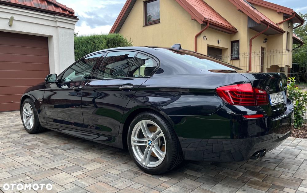 BMW Seria 5 530d xDrive - 7
