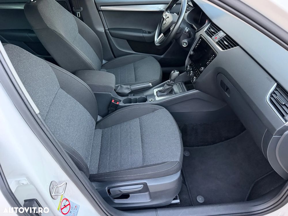 Skoda Octavia 2.0 TDI DSG Soleil - 37