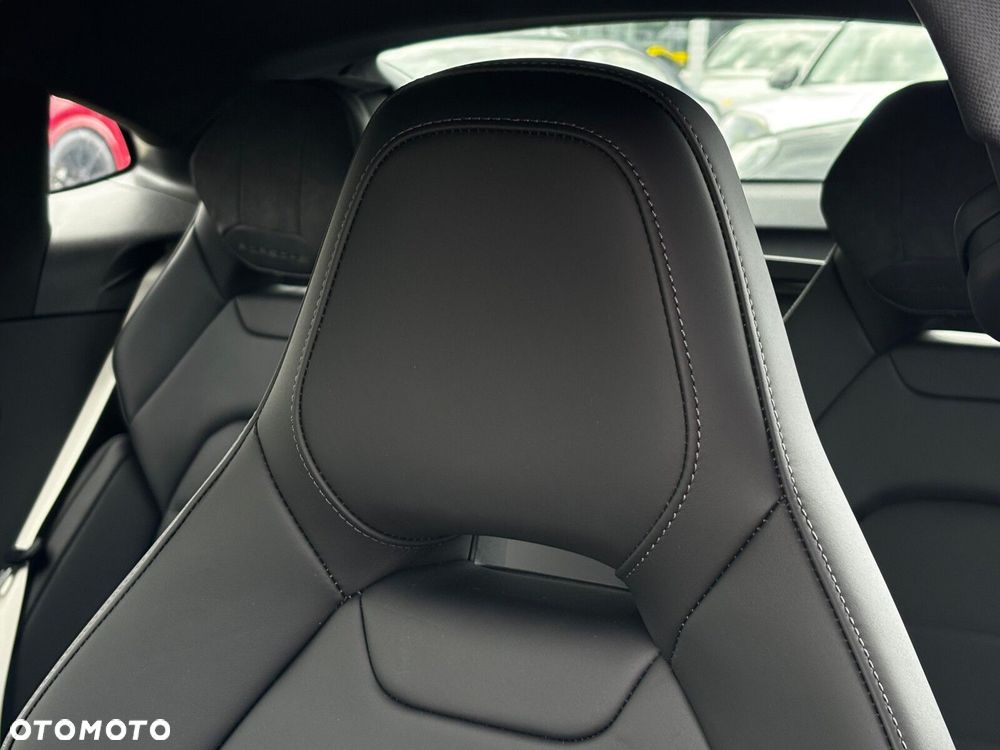 Porsche Panamera - 22