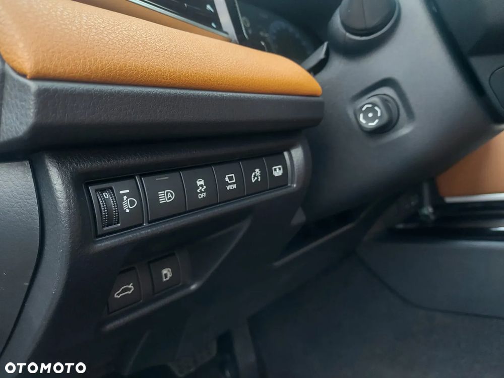 Toyota Camry 2.5 Hybrid Dynamic Force Executive e-CVT - 38