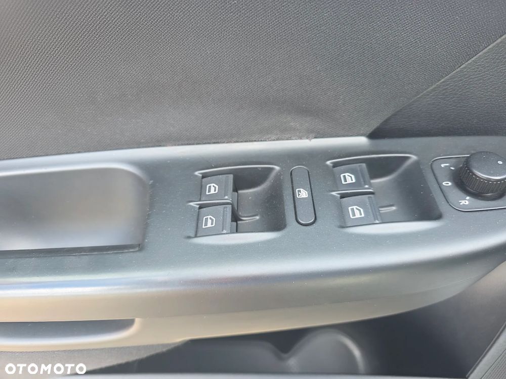 Volkswagen Passat Variant 2.0 TDI DPF DSG Trendline - 13