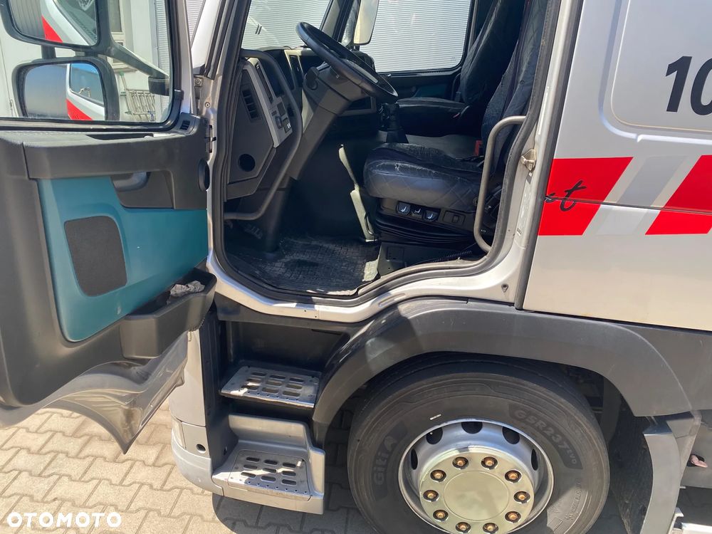 Volvo FM z zabudową ROLFO (Autotransporter) - 16