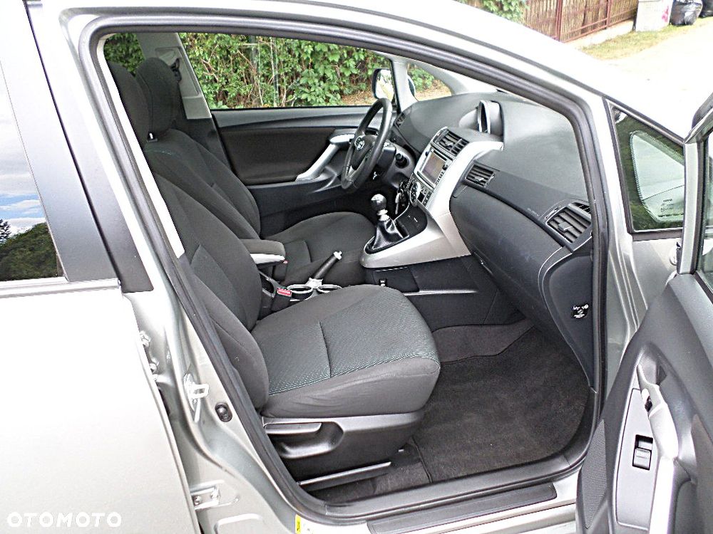 Toyota Verso 1.8 5-Sitzer Executive - 25