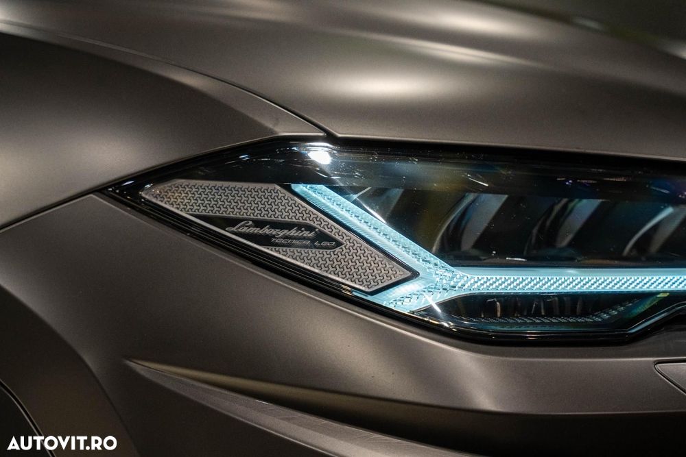 Lamborghini URUS - 13