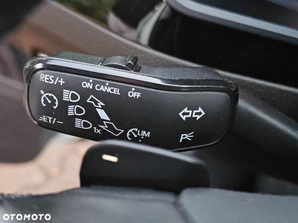 Skoda Superb 2.0 TDI L&K DSG - 28