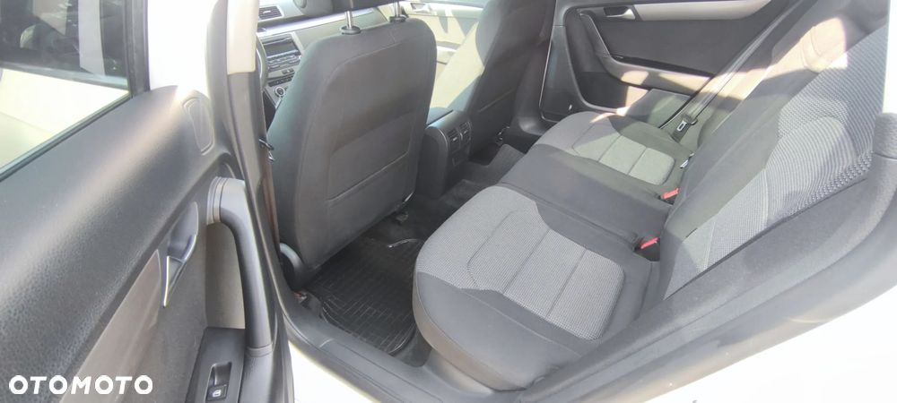 Volkswagen Passat 1.4 TSI BMT Comfortline DSG - 18