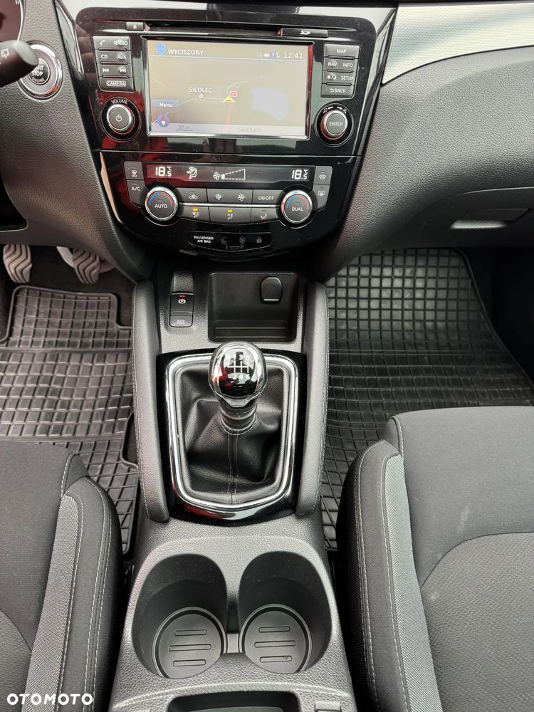 Nissan Qashqai 1.6 DIG-T N-Connecta - 22