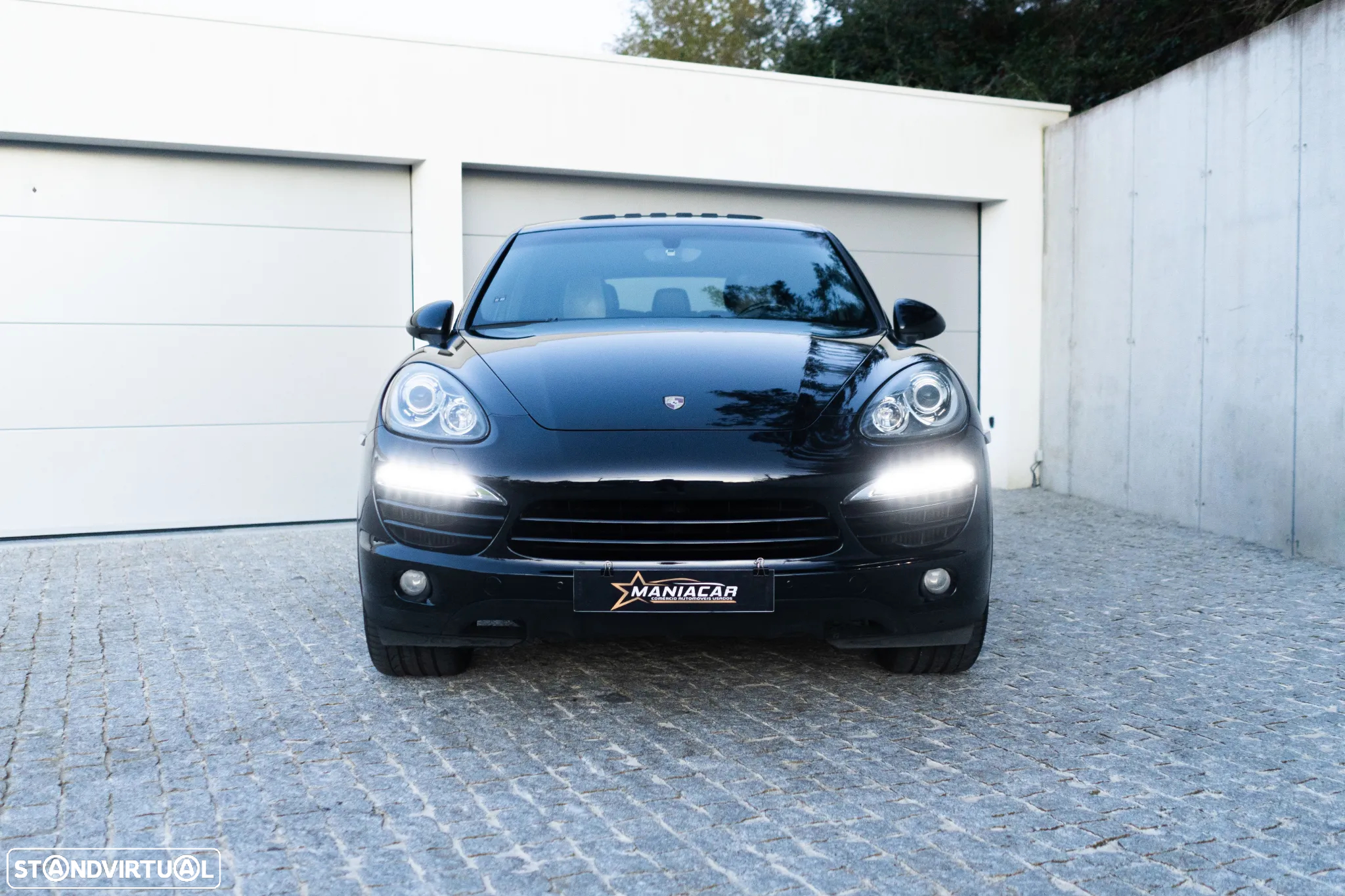Porsche Cayenne Standard - 2