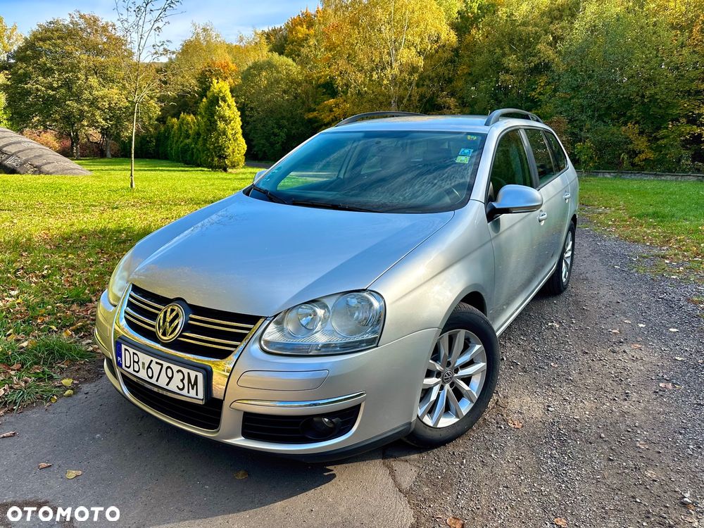 Volkswagen Golf - 1