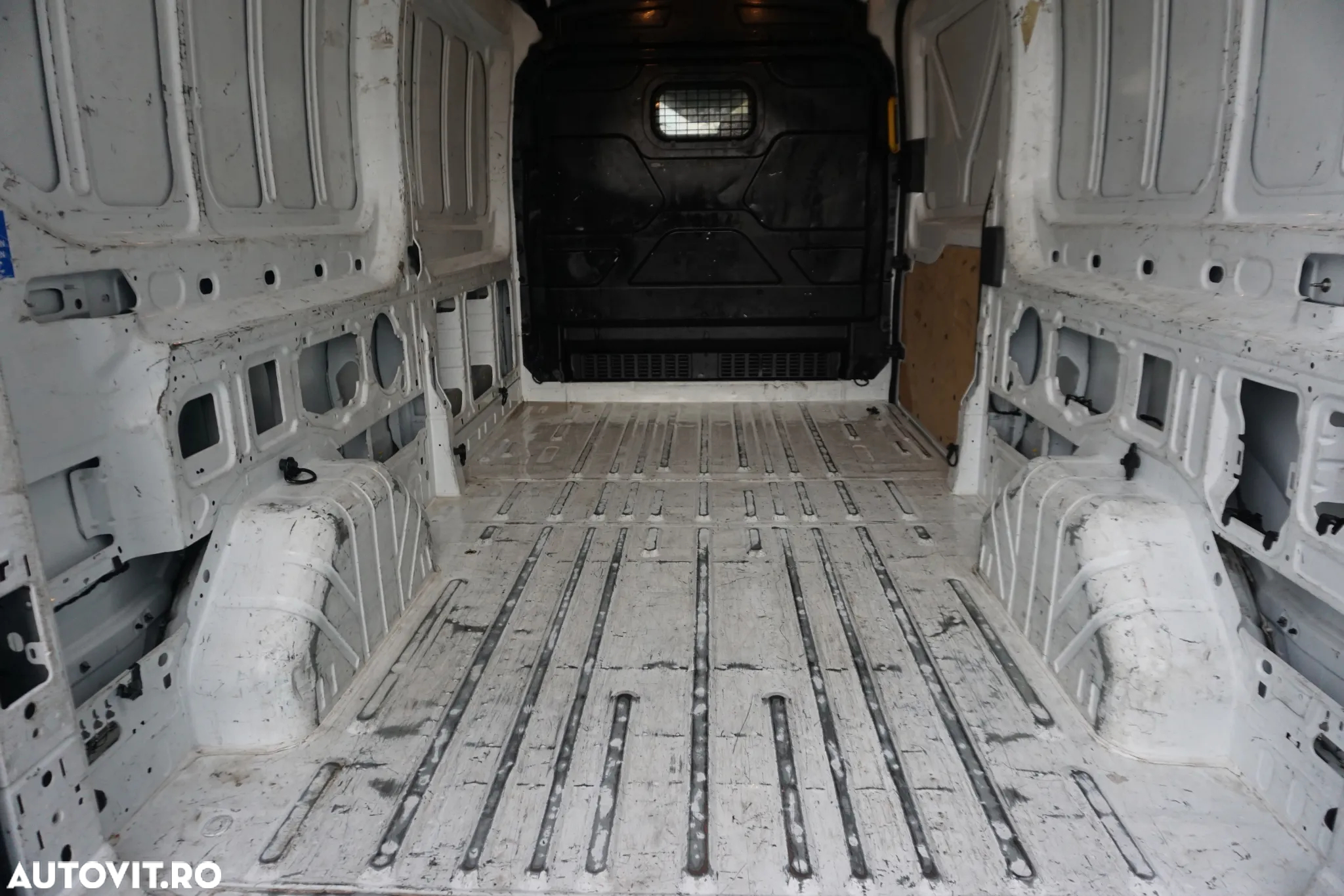 Ford Transit - 8