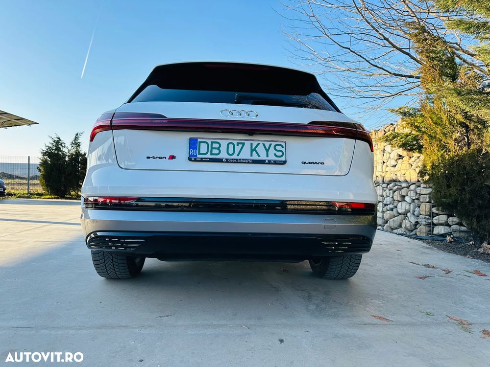 Audi e-tron 55 quattro advanced - 10