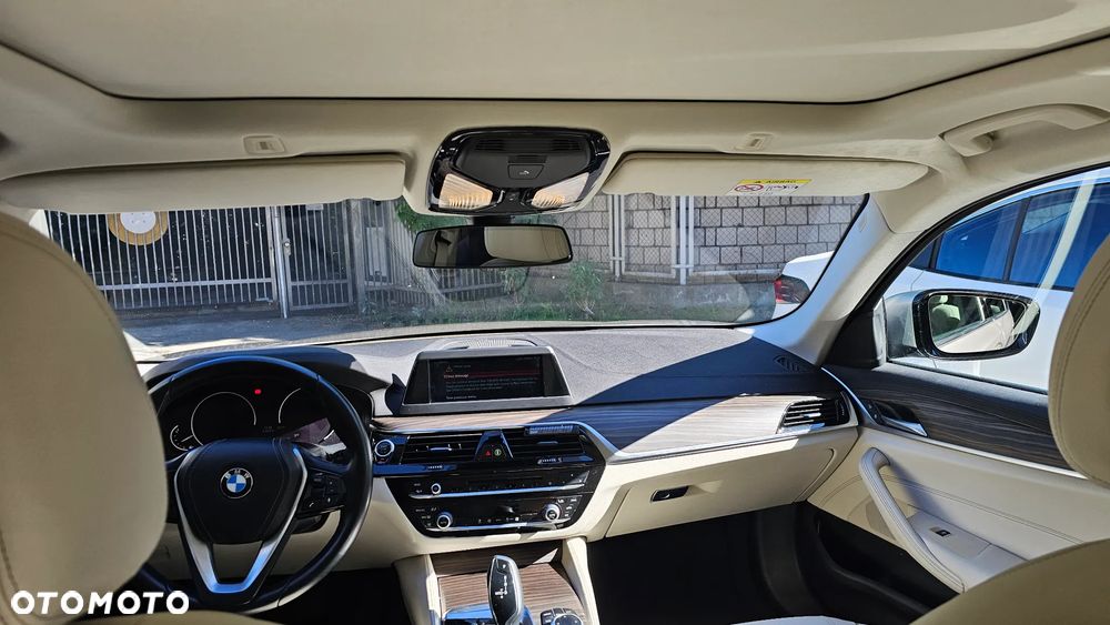BMW Seria 5 530i GPF - 5