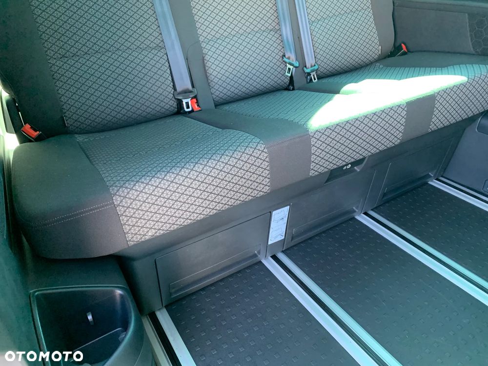 Volkswagen Multivan - 40