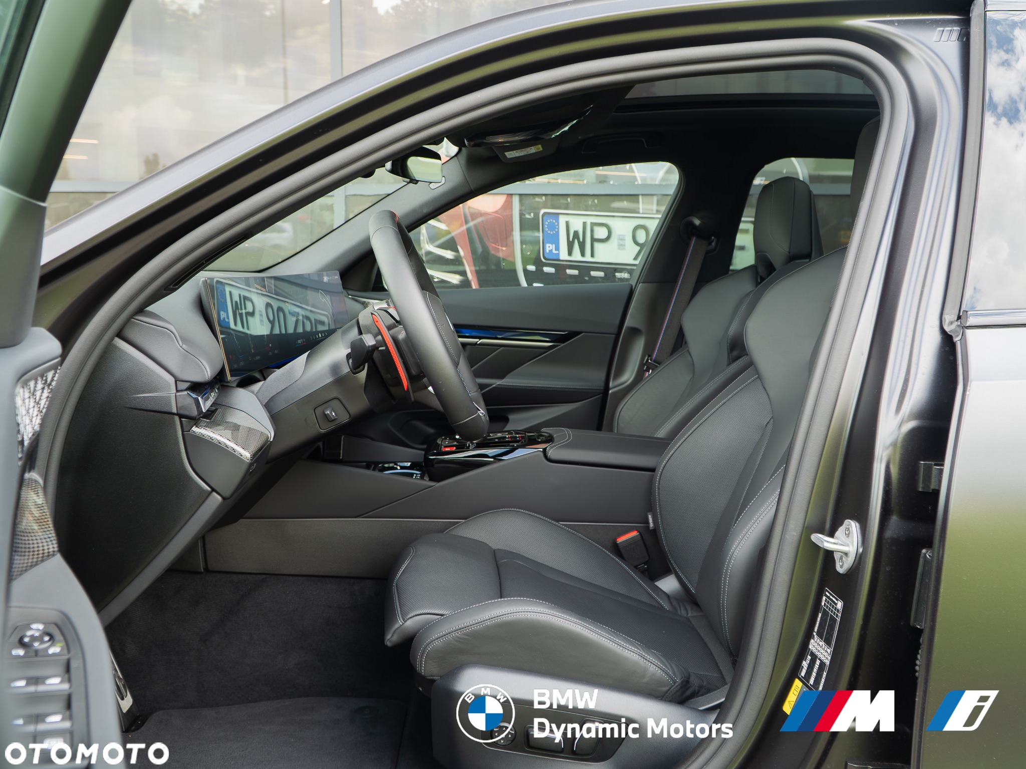 BMW M5 xDrive - 13
