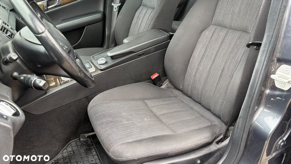Mercedes-Benz Klasa C 220 CDI DPF Automatik BlueEFFICIENCY - 22