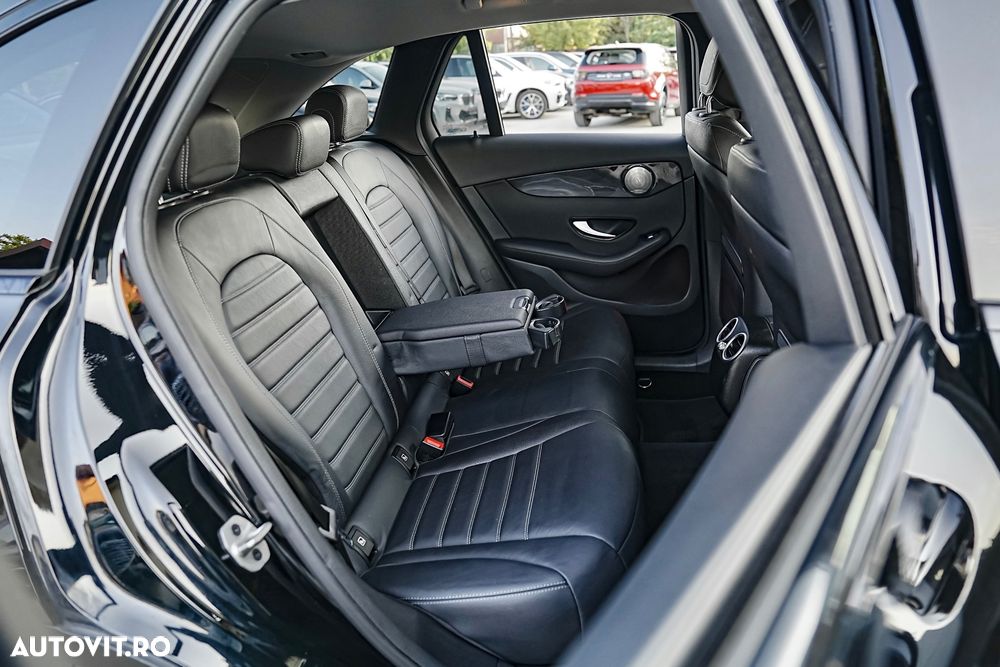 Mercedes-Benz GLC 300 e 4Matic 9G-TRONIC - 12