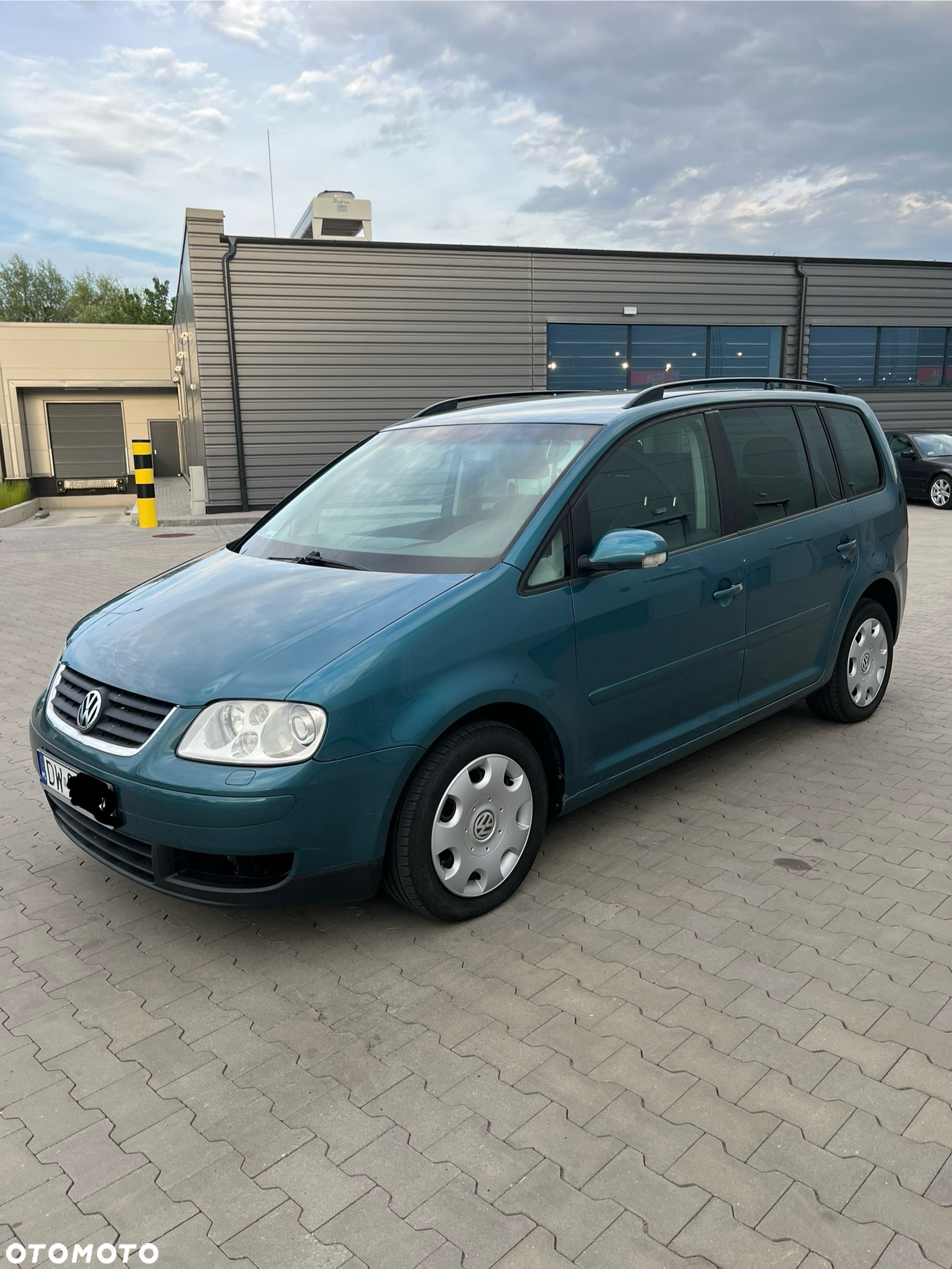 Volkswagen Touran 2.0 TDI Highline - 10