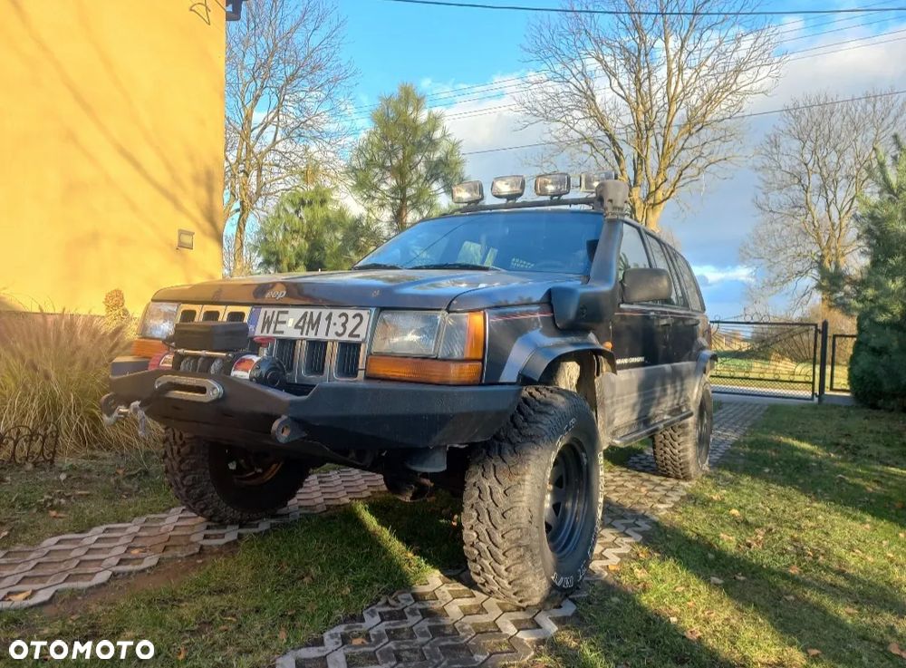 Jeep Cherokee - 8